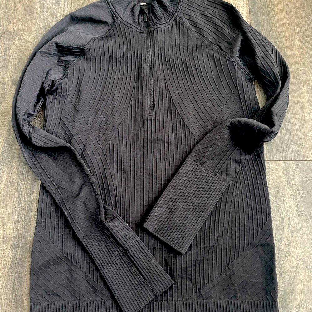 Lululemon Zipper Long-Sleeve, size 6